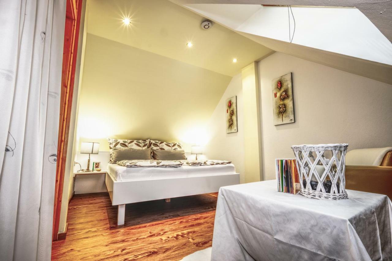 Ferienhaus Holzer วิลลาค ภายนอก รูปภาพ